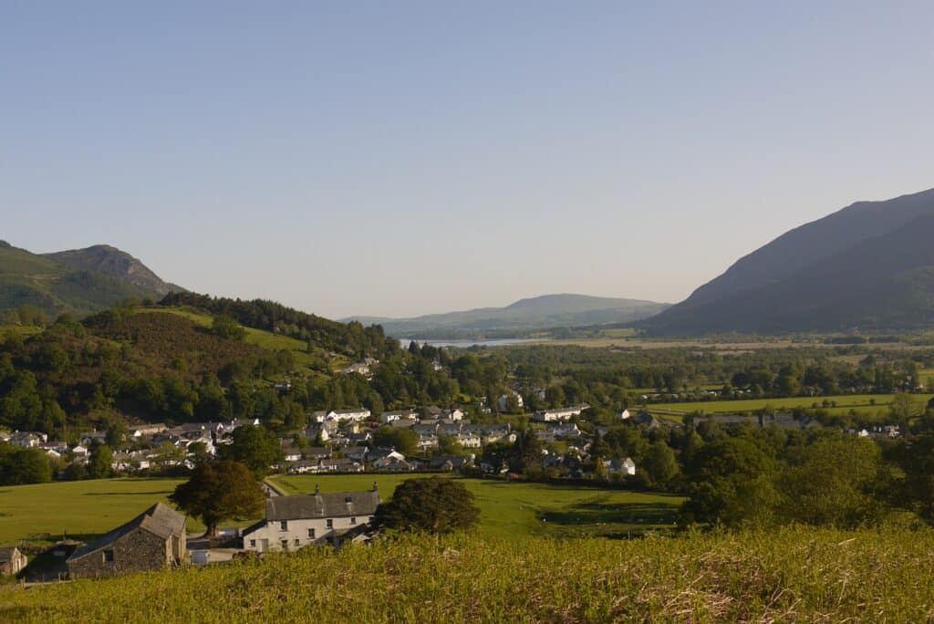 Countryside walking route from Portinscale to Braithwaite in the Lake District